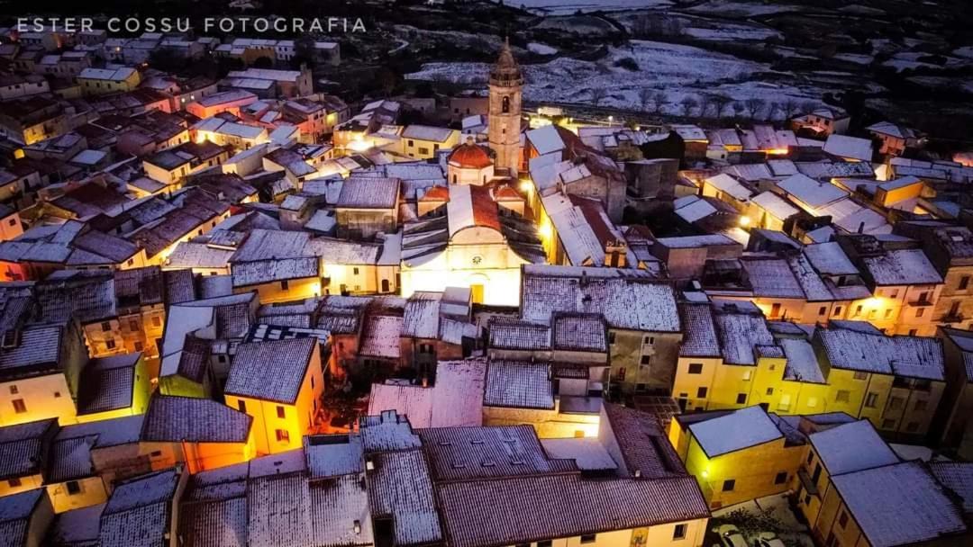 Villa Marci Con Piscina Privata A Nulvi エクステリア 写真