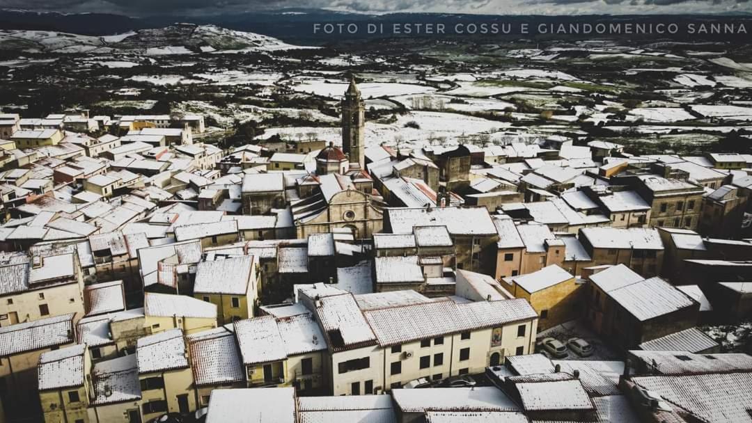 Villa Marci Con Piscina Privata A Nulvi エクステリア 写真