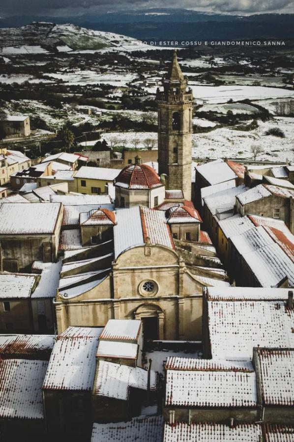 Villa Marci Con Piscina Privata A Nulvi エクステリア 写真