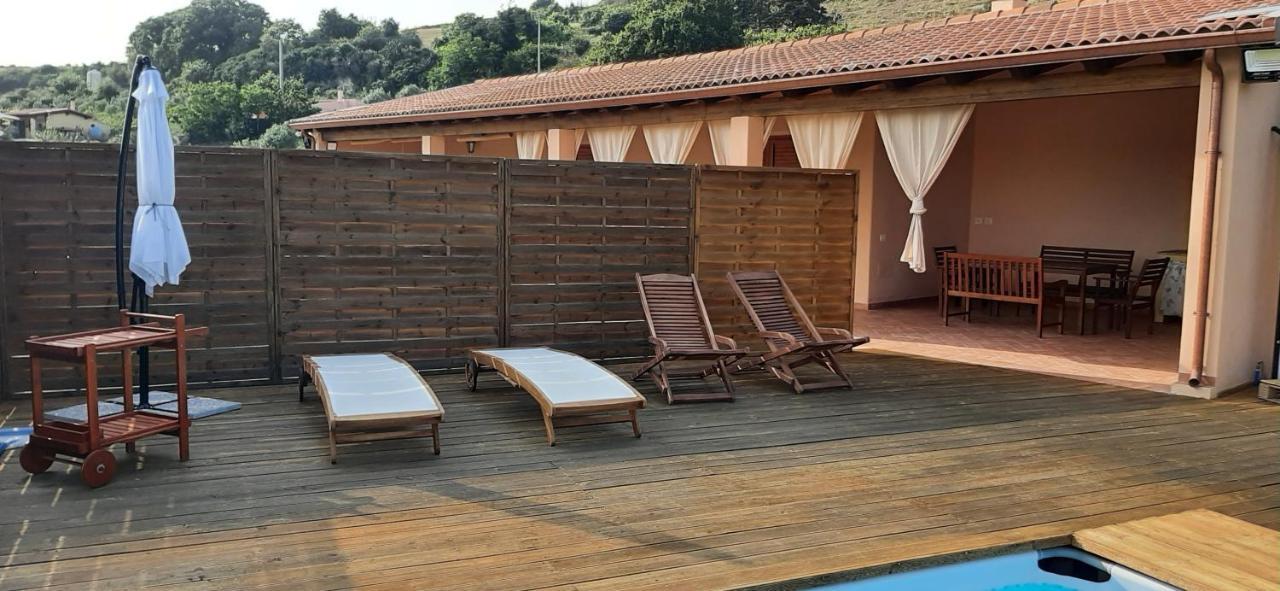 Villa Marci Con Piscina Privata A Nulvi エクステリア 写真